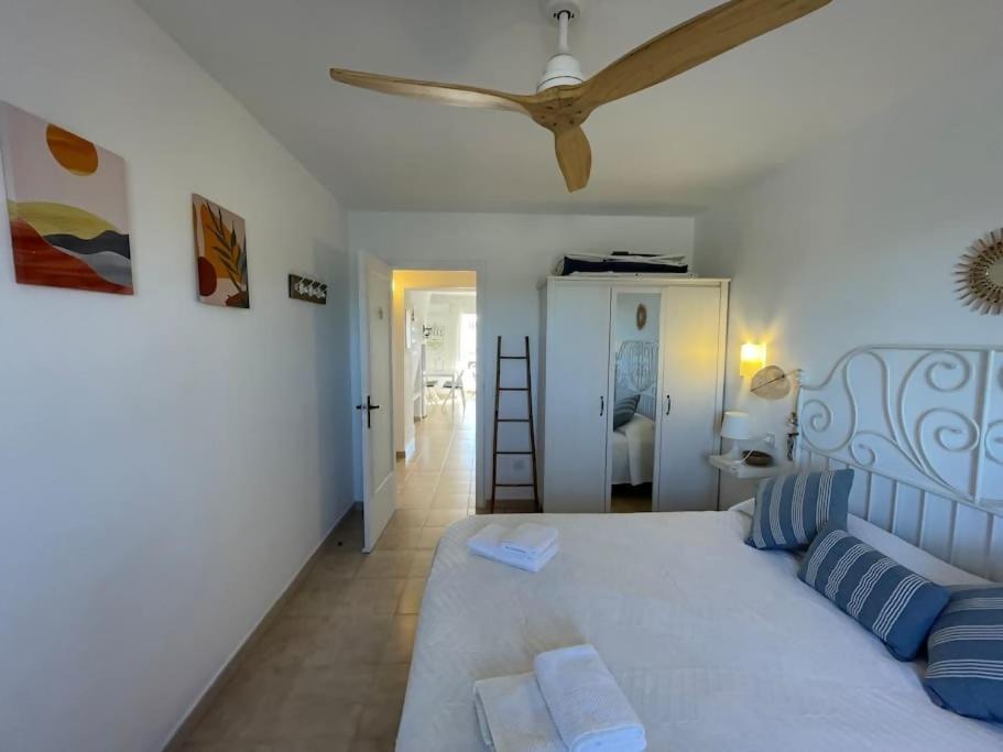 Algaiarens Apto Con Piscina Y Junto A La Playa Cala'N Blanes  Luaran gambar